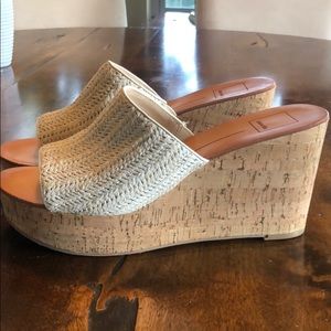 Dolce Vita wedge size 9